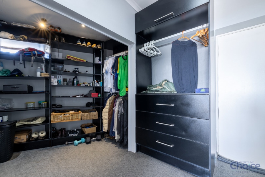 5 Bedroom Property for Sale in Jeffreys Bay Central Eastern Cape